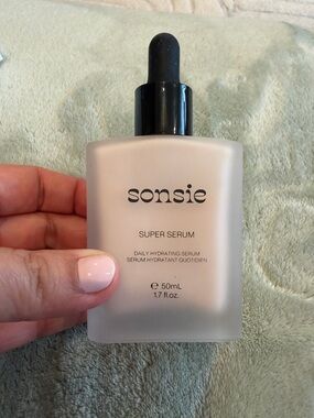 Sonsie Super Serum Daily Hydrating Serum